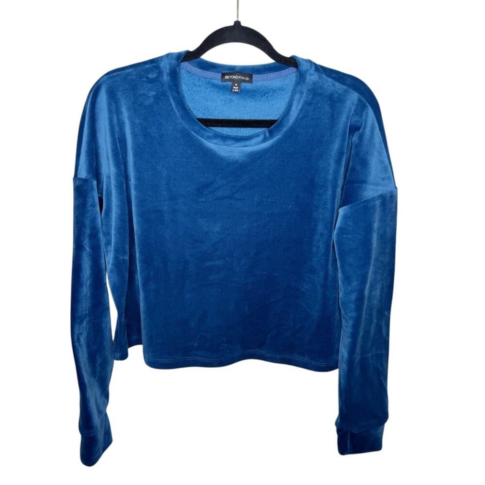 BEYOND YOGA / Brushed Up celestial blue velour velvet pullover sweatshirt / M